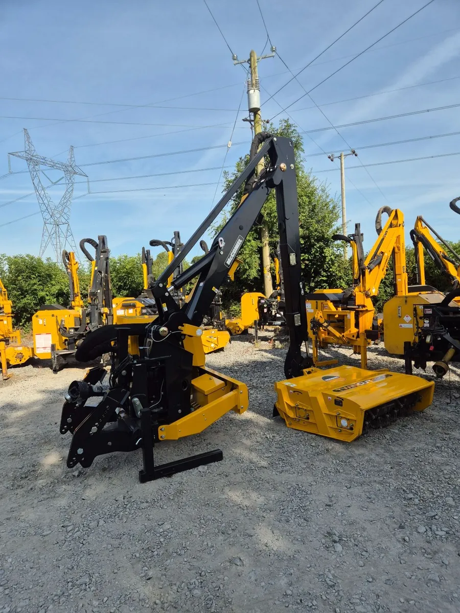 Mcconnel PA7782T Hedgecutter *New* - Image 4