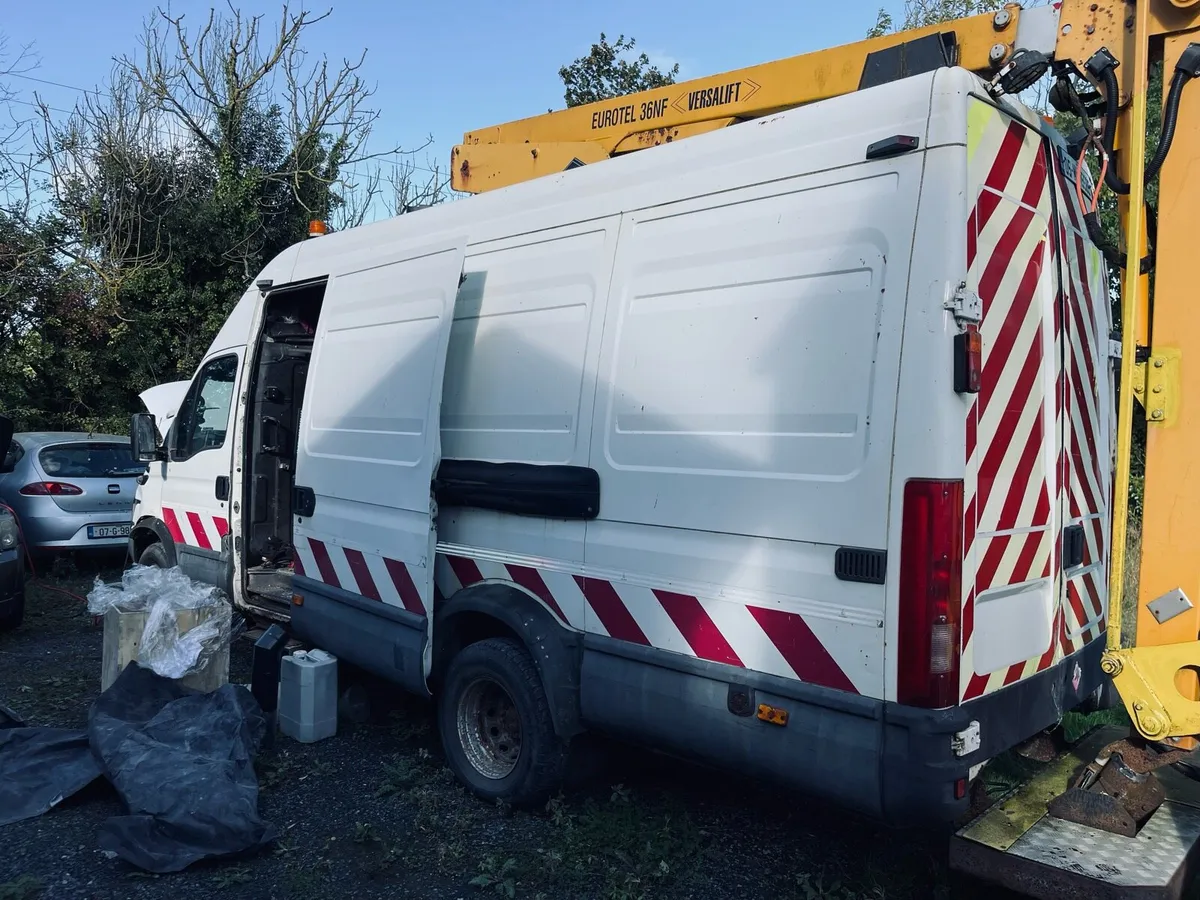 Iveco van Cherry picker hoist - Image 2