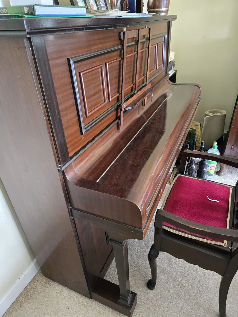 Piano - Image 1