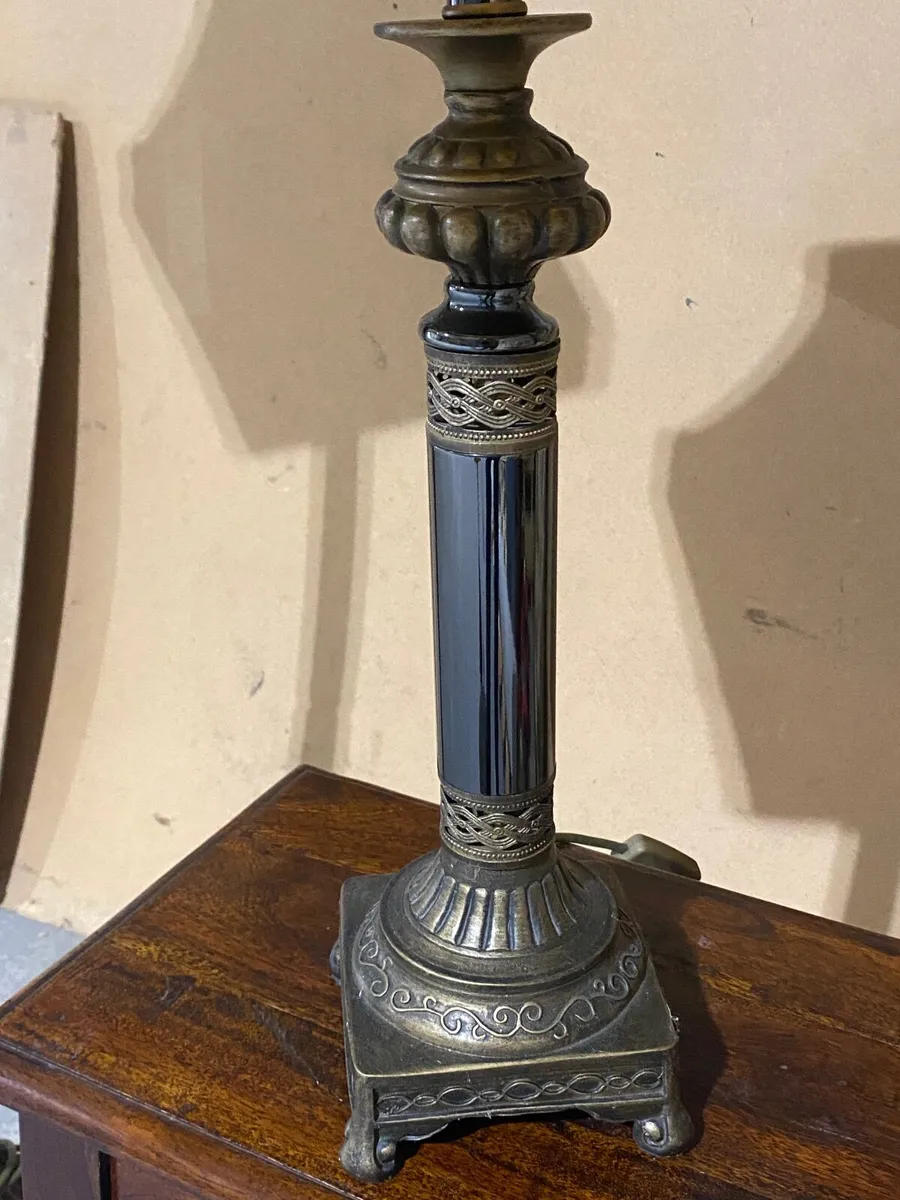 Tall lamp and matching table lamp . - Image 2