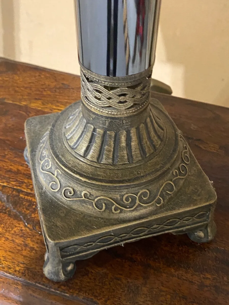 Tall lamp and matching table lamp . - Image 3