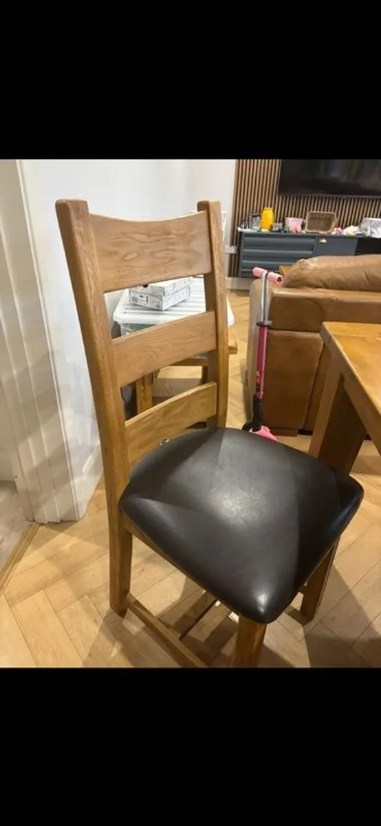 Dining Table & 4 Dining Chairs - Image 2