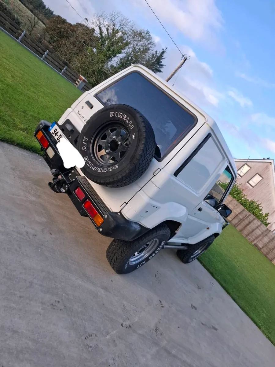 Daihatsu fourtrak - Image 3