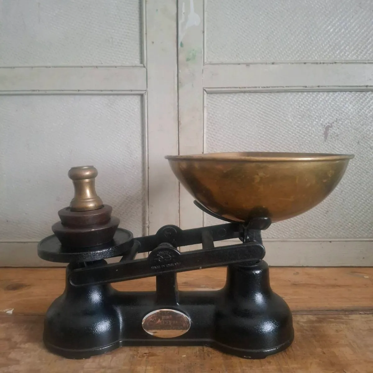 Vintage Salter Staffordshire Kitchen Scale - Image 1