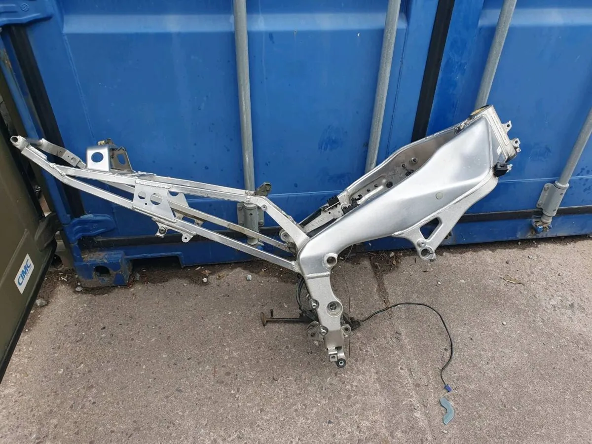 Yamaha R1 4xv - Image 2