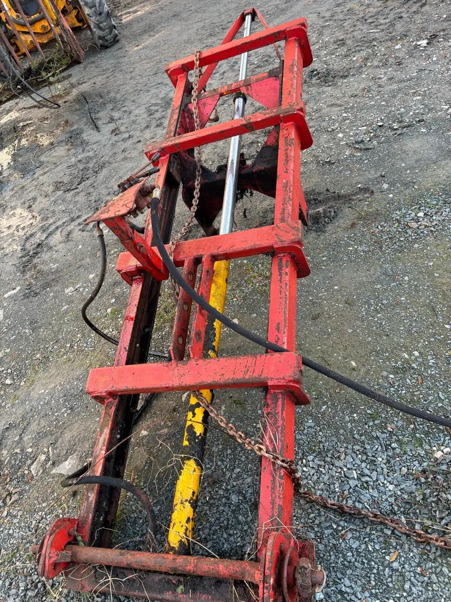 Pallet forks .. tractor mast - Image 2