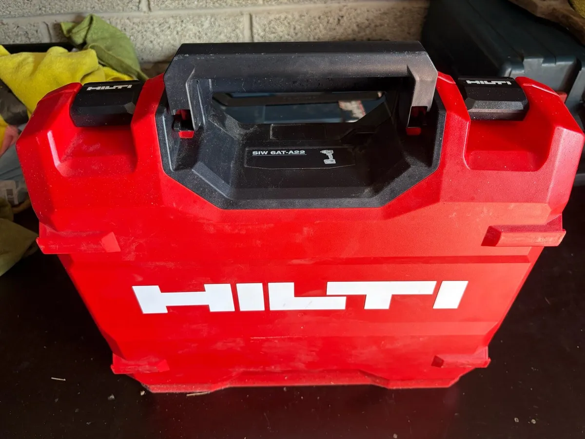 Hilti TE300 Chipper/ Breaker/ Needle Scaler 110v - Image 4