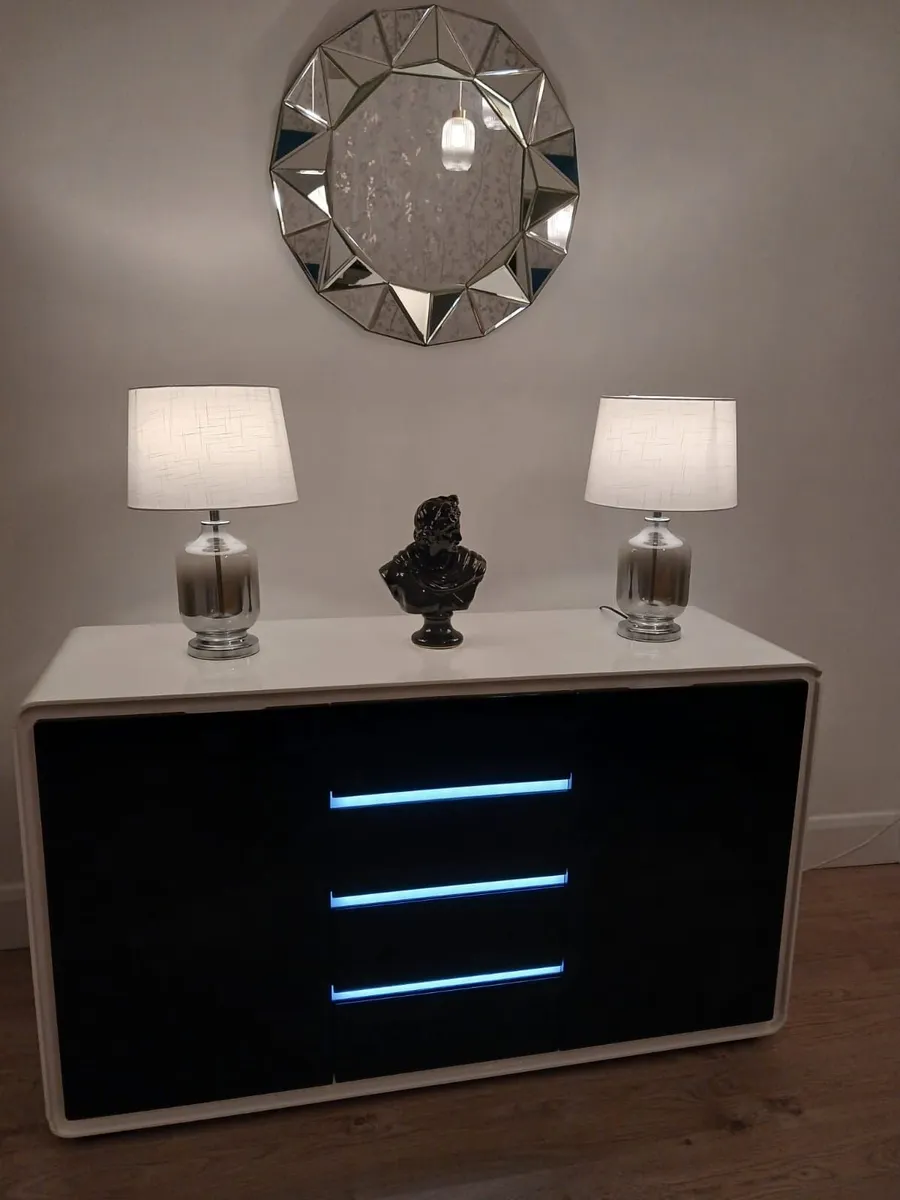 Sideboard