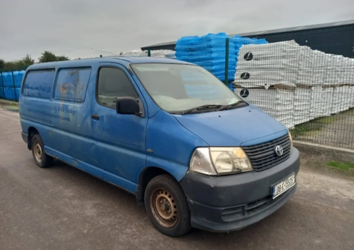 08 Toyota Hiace LWB D4D - Image 1