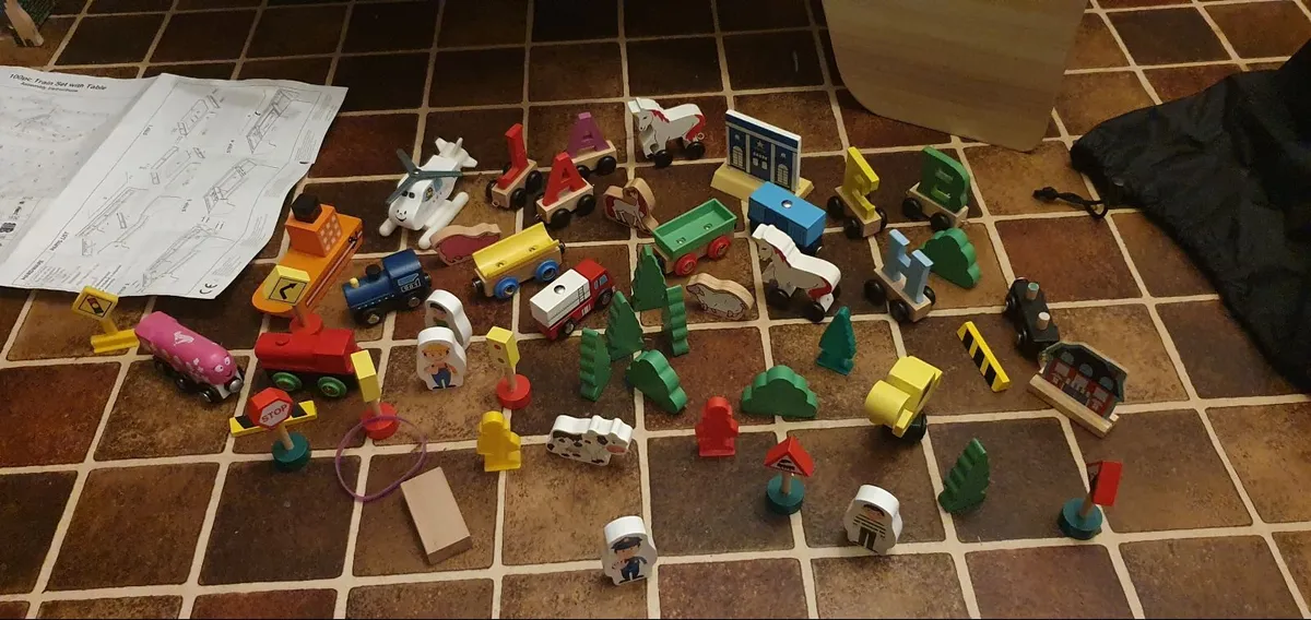 Toy train set - Image 4