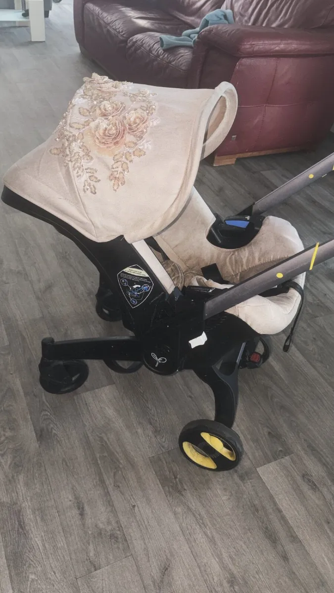 Baby pram - Image 1