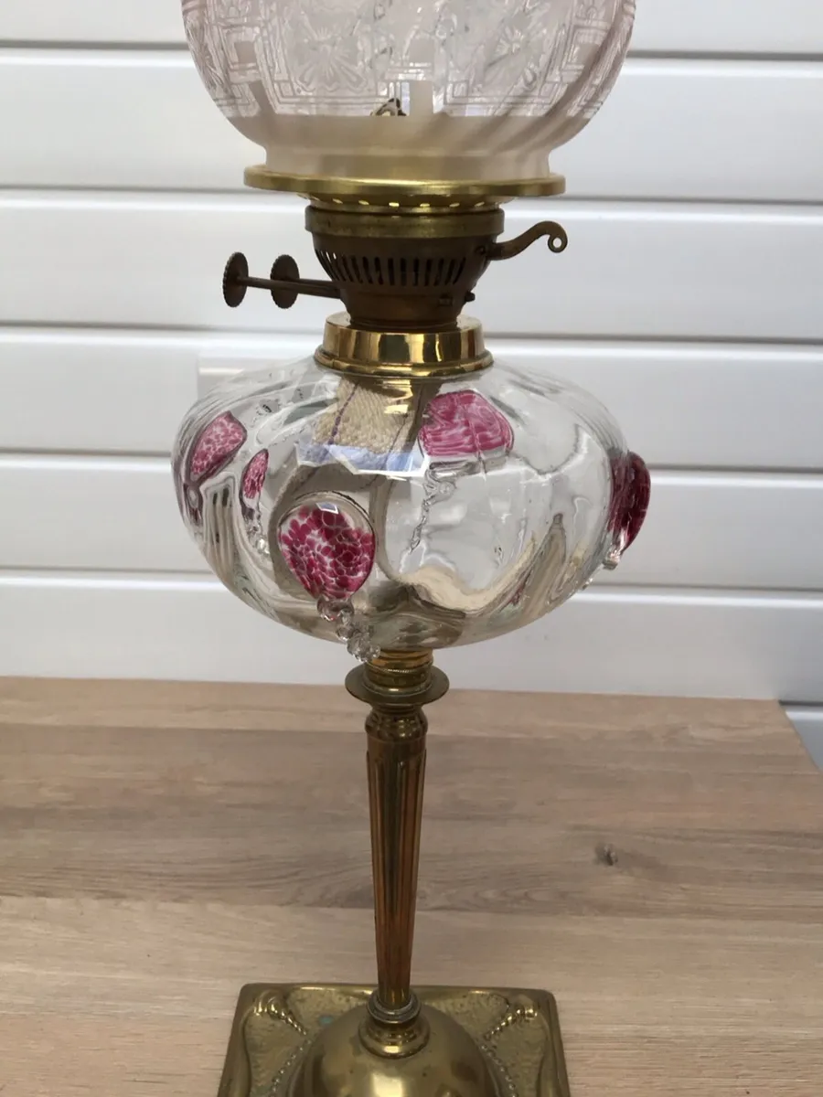 Antique oil lamp - Image 3