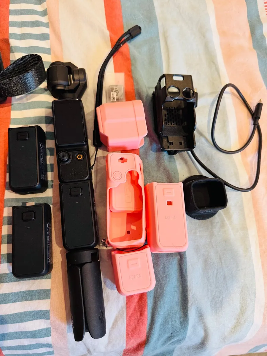🎥  DJI Osmo Pocket 3 Creator Combo - Image 3