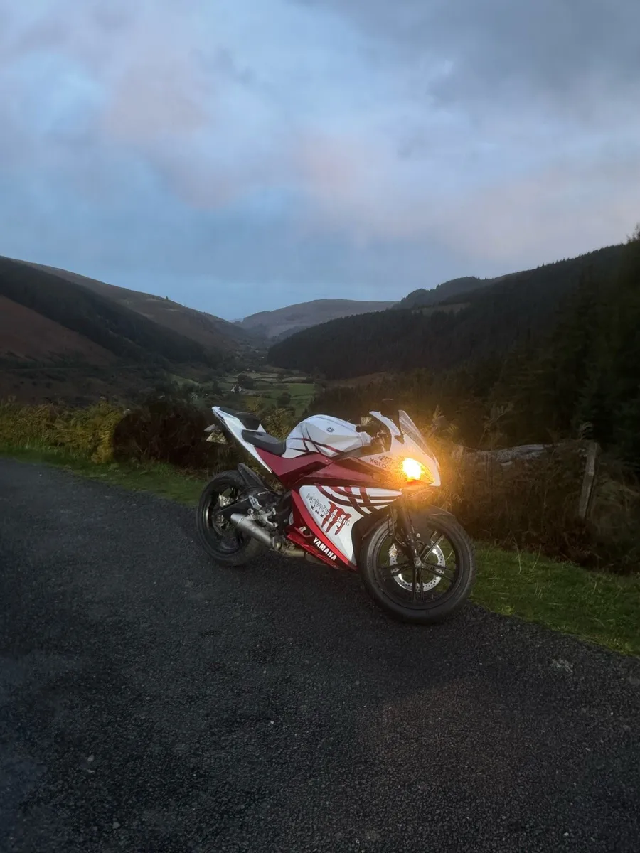 Yamaha YZF-R125 2008 - Image 1