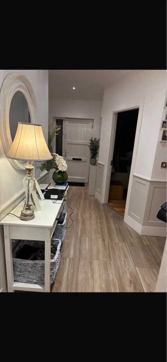 White console table - Image 3