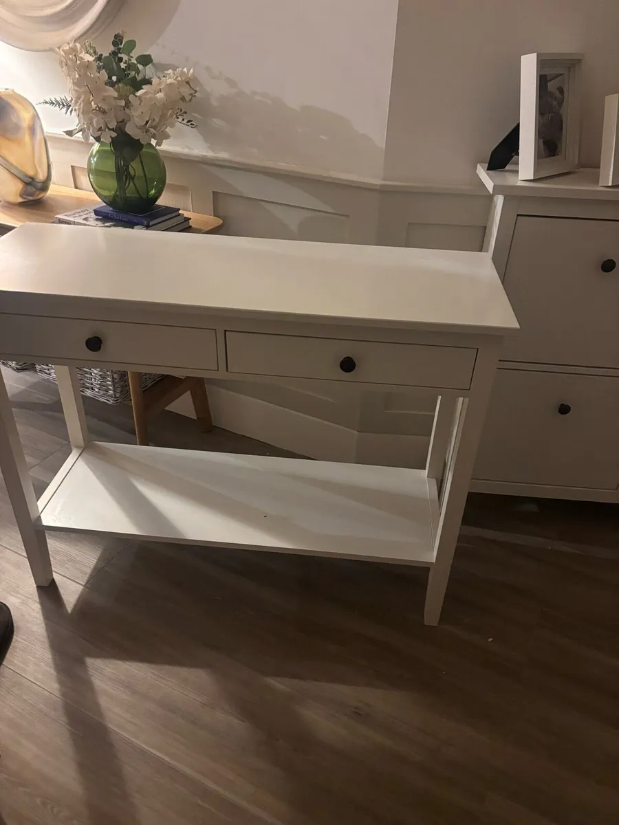 White console table - Image 4