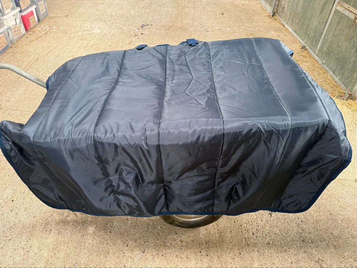 Horseware Horse Liner Rug 5’6” 300g New - Image 2