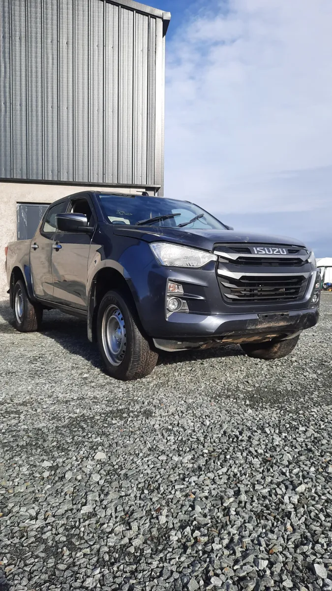 2024 Isuzu D-Max For Dismantling 12k Miles - Image 3