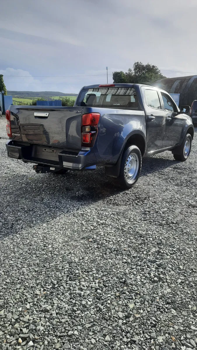2024 Isuzu D-Max For Dismantling 12k Miles - Image 2