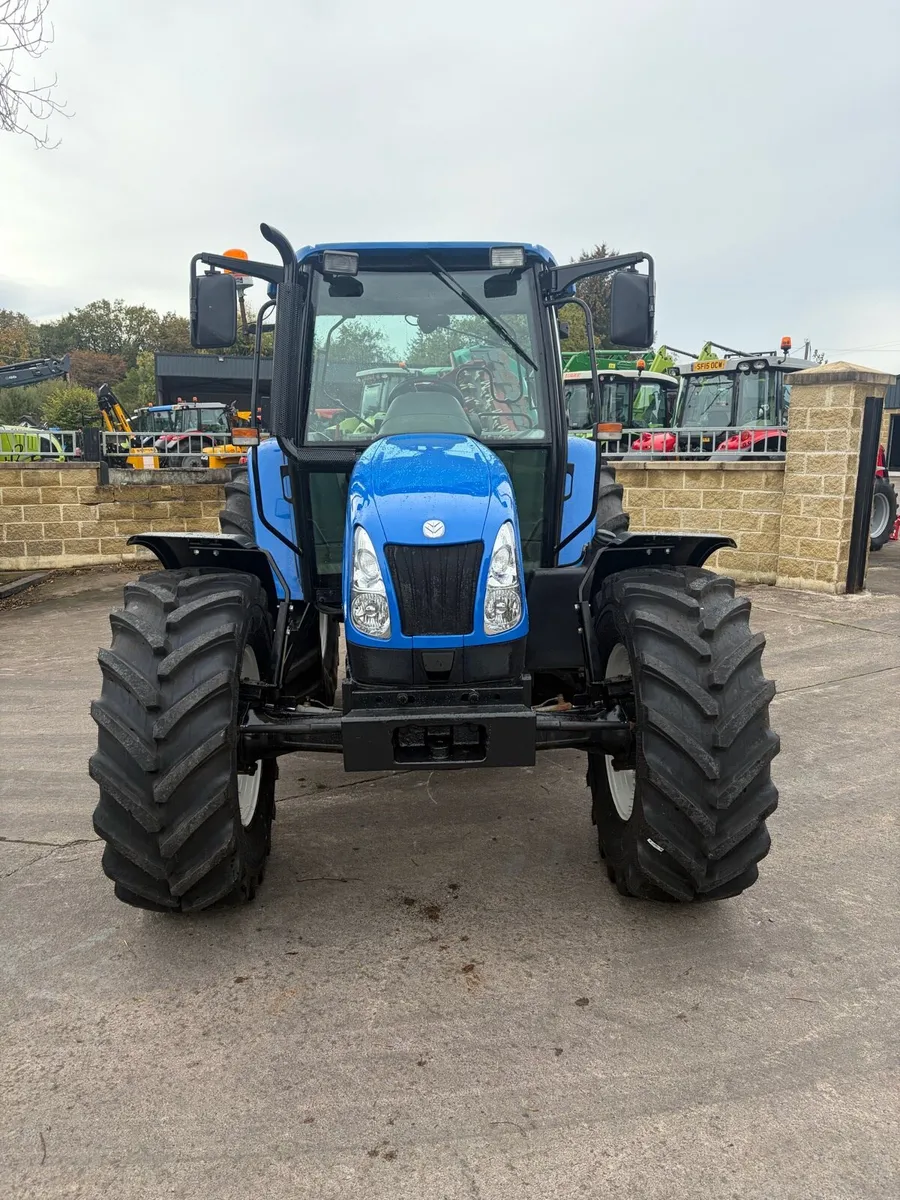 New Holland TL100A - Image 2