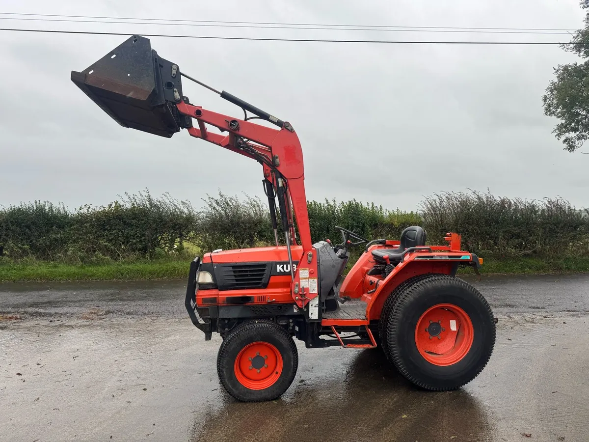 Kubota Compact Tractor with Front Loader - Image 1