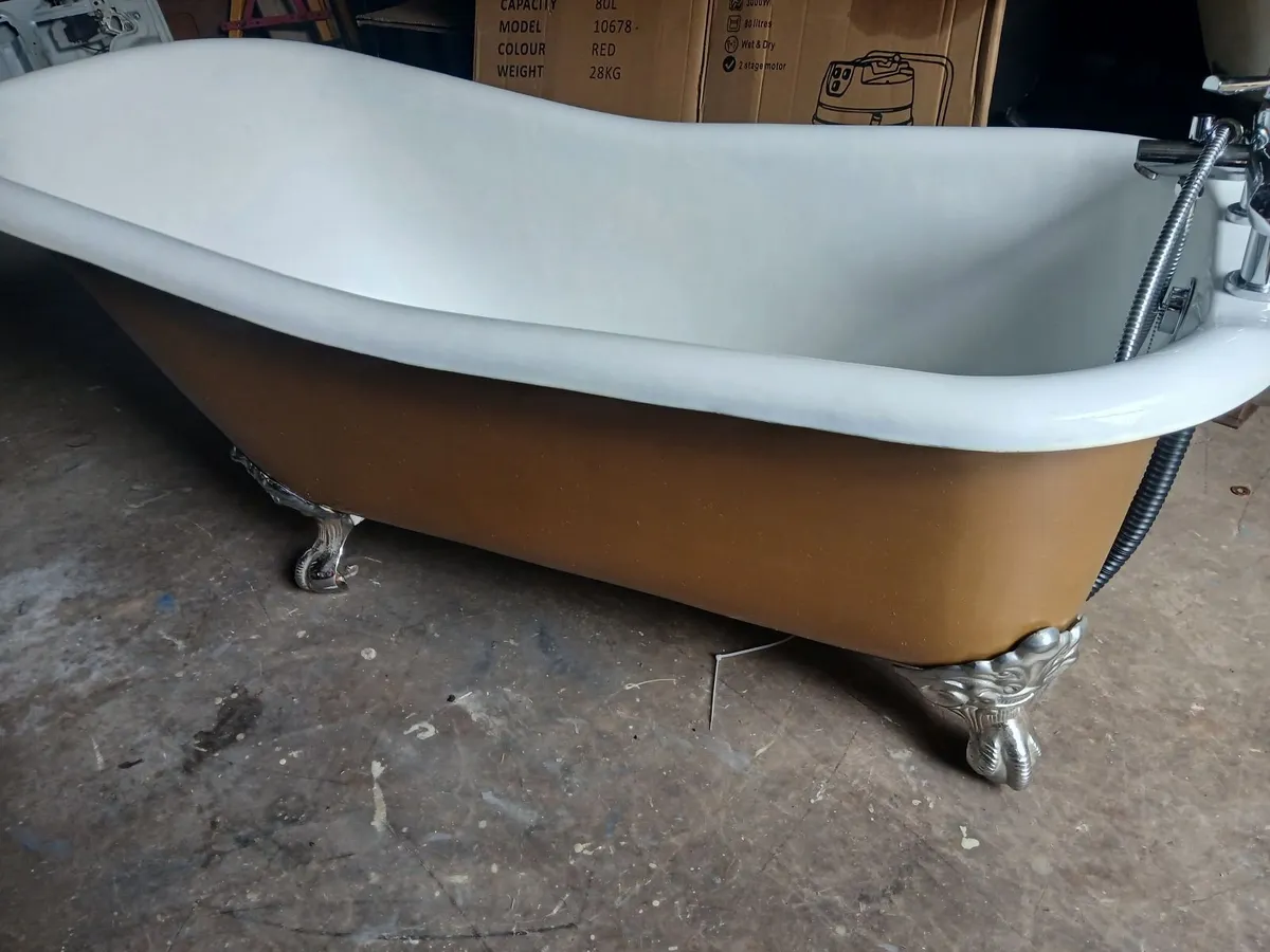 Cast iron slipper  bath & taps - Image 1