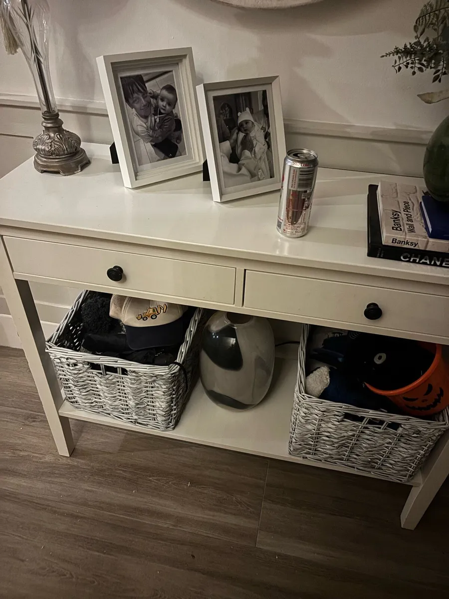 White console table - Image 1