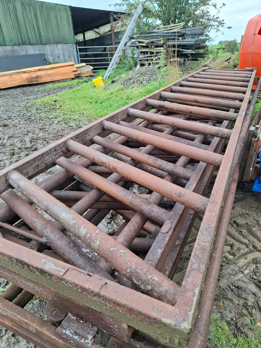 Feed Barriers Heavy 6 - Image 1
