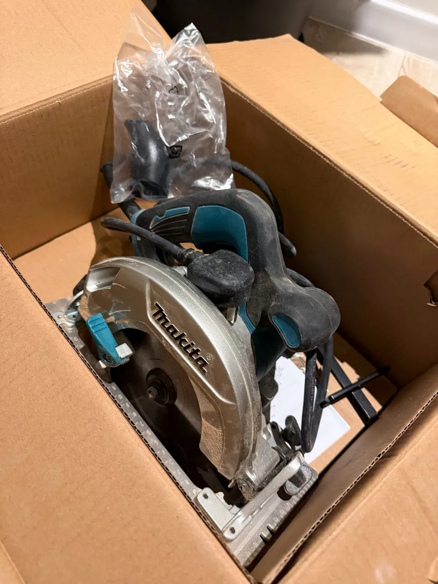 Makita Circular Saw - Image 2