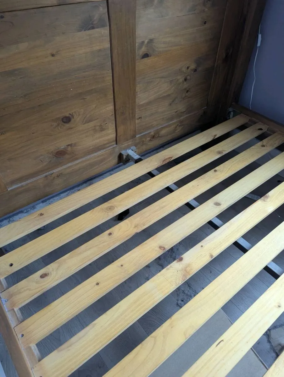 Kingsbury solid oak king bed frame - Image 3