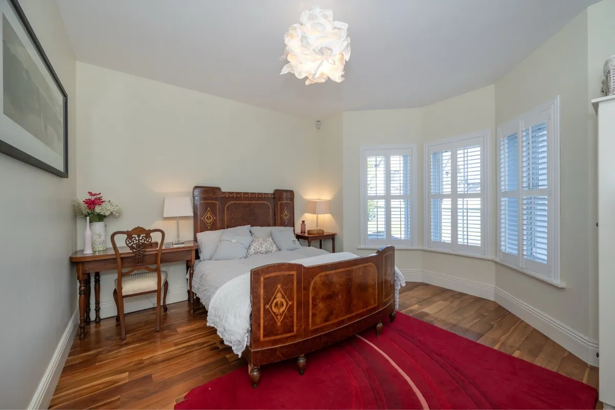 Antique Burr Walnut Bed - Image 1