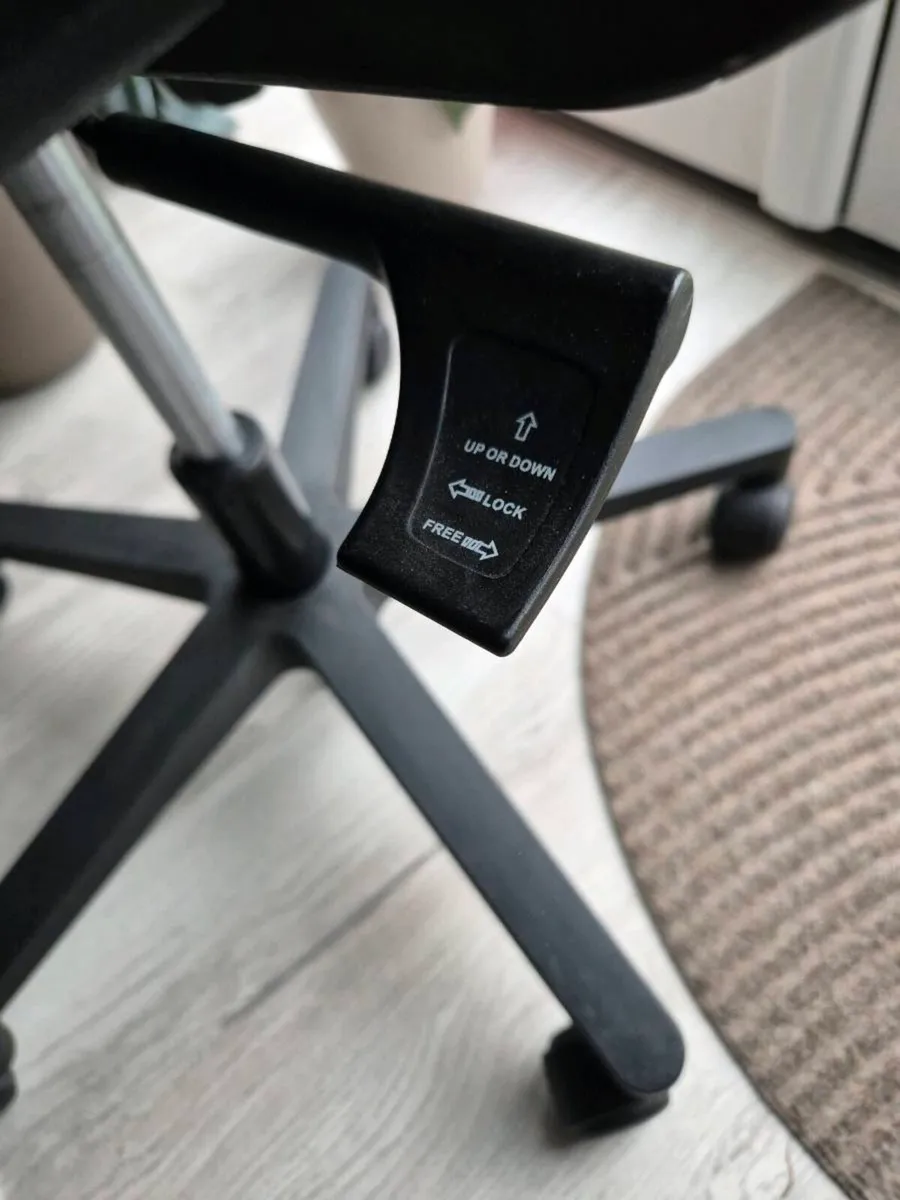 Home Office Chair mint condition - Image 3