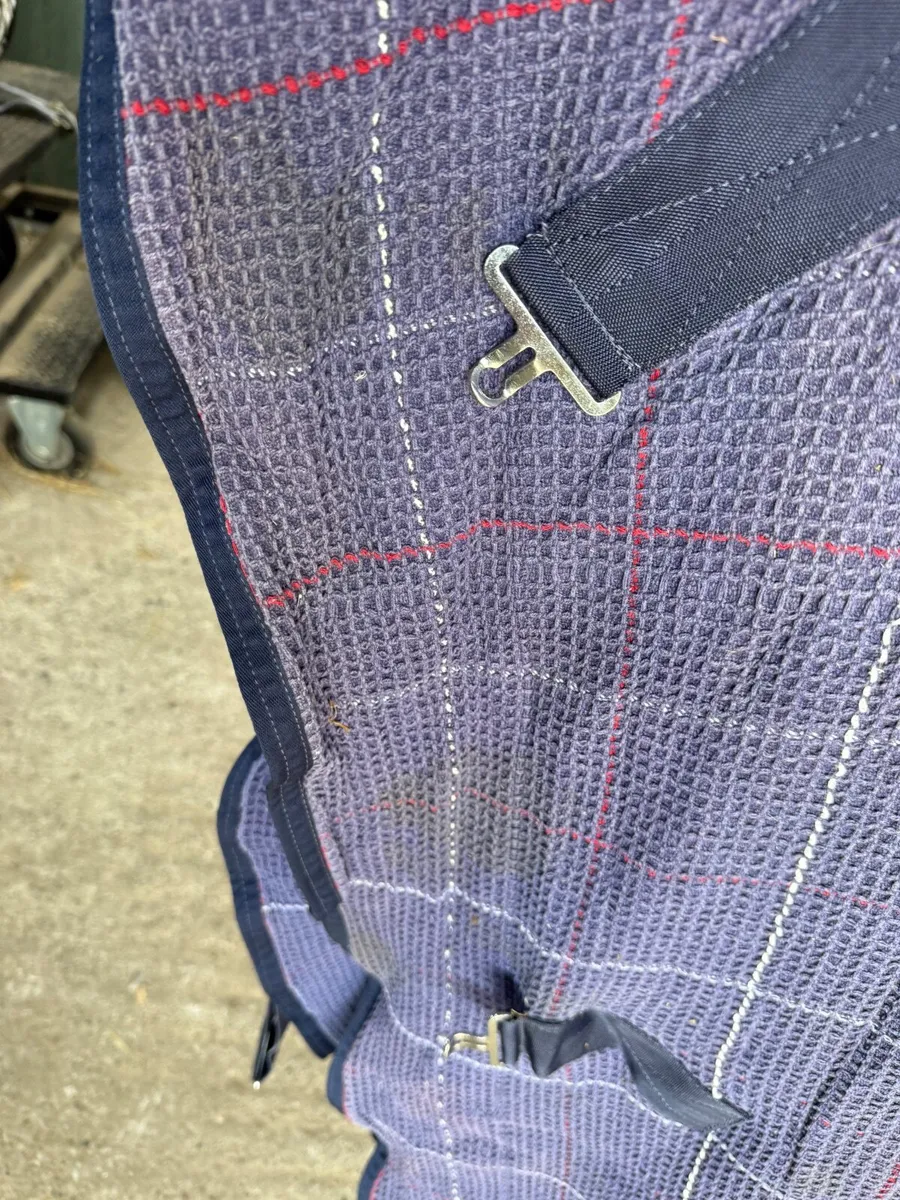 HKM, 5’3” used waffle cooler pony rug - Image 4