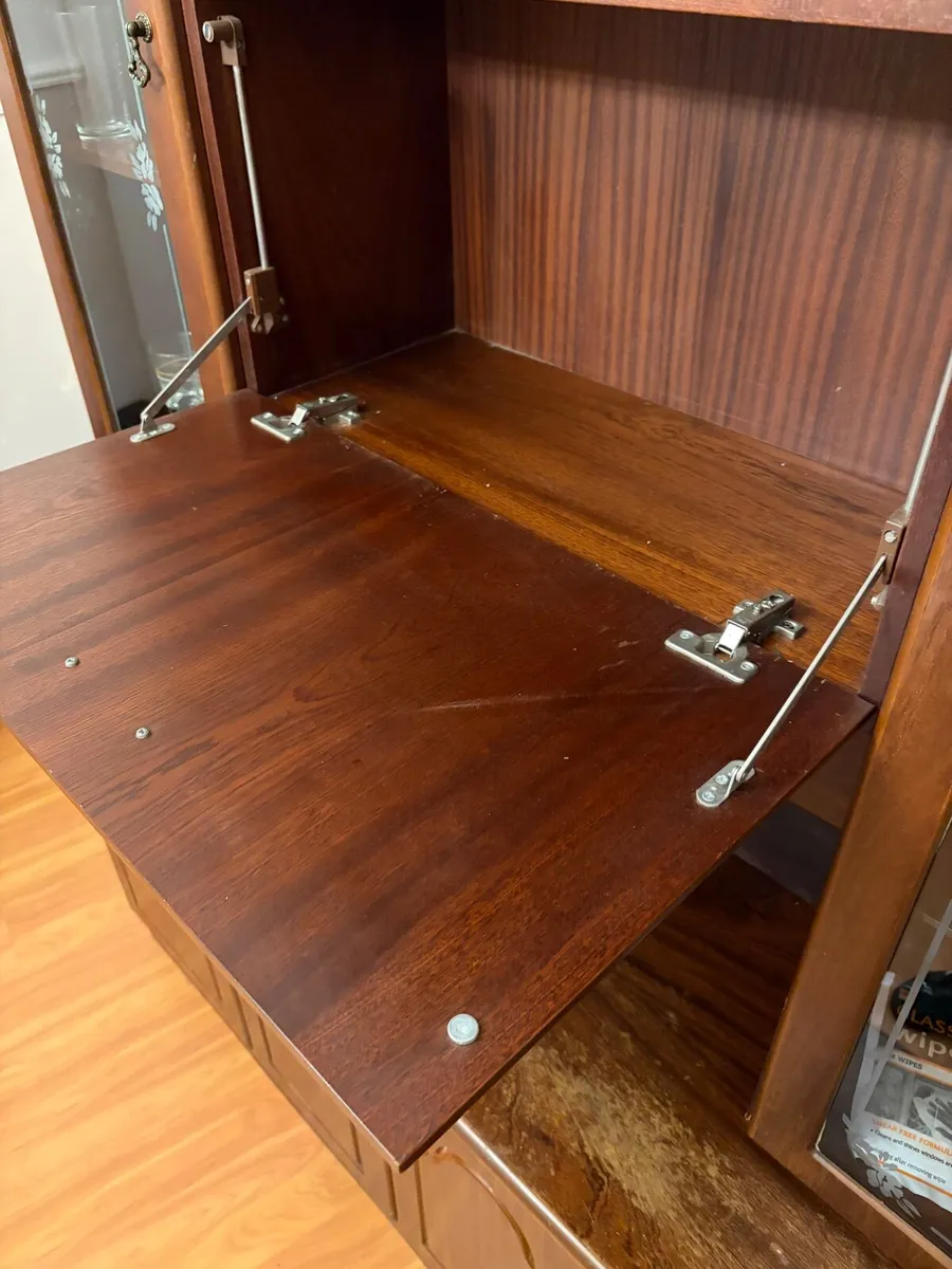 Large vintage dresser - Image 2