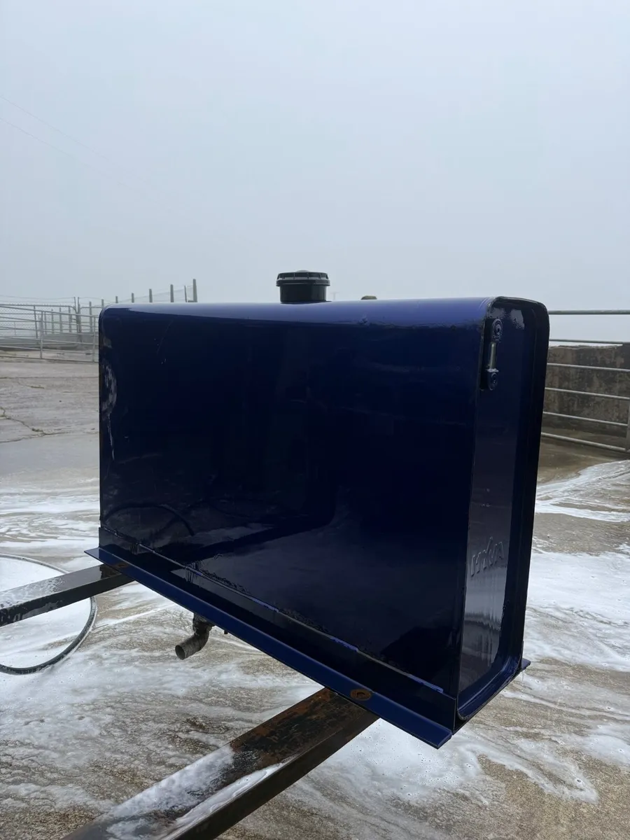 Hydraulic lorry tank - Image 1