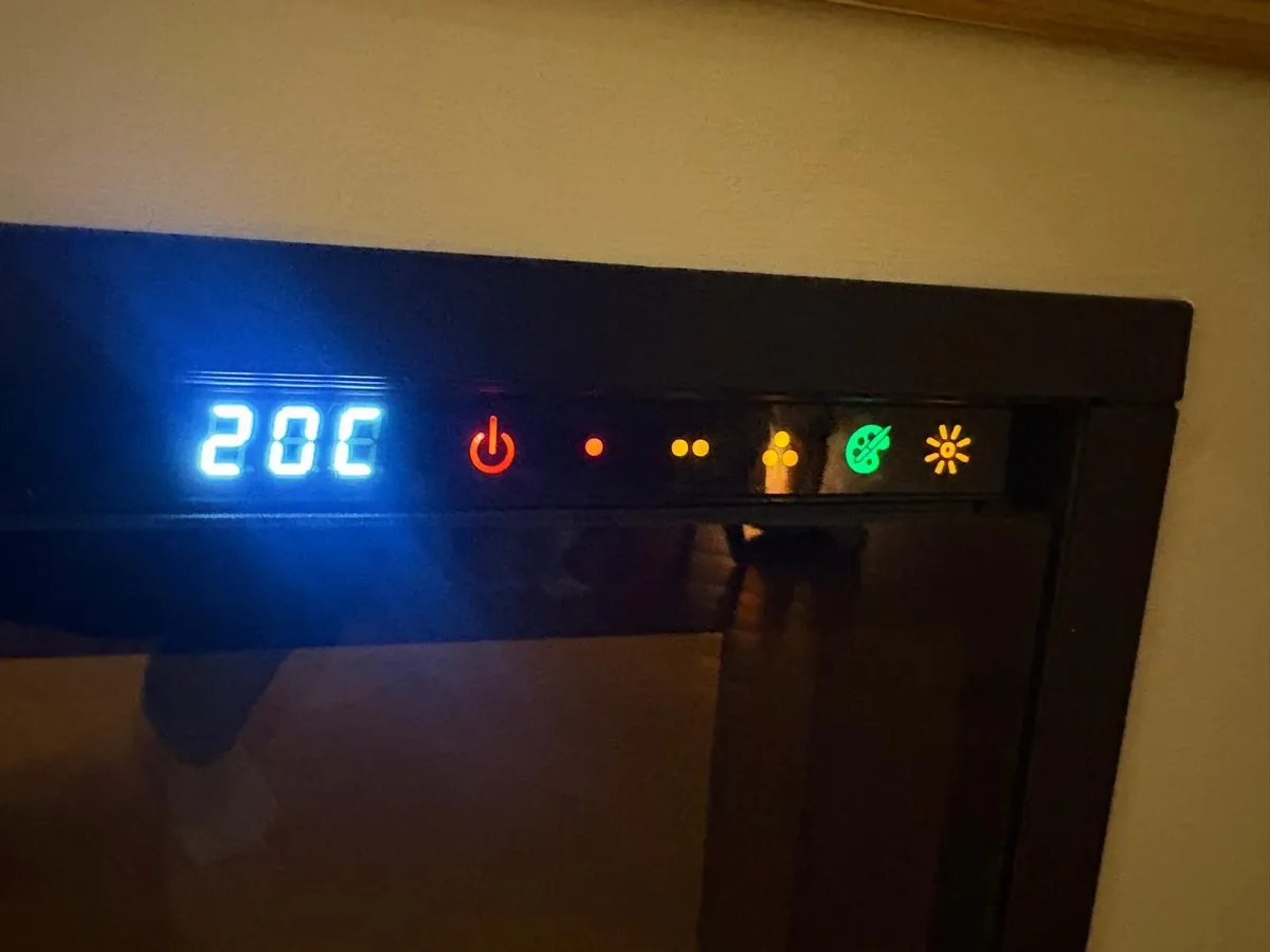 Dimplex Ignite 50 electric fireplace - Image 3