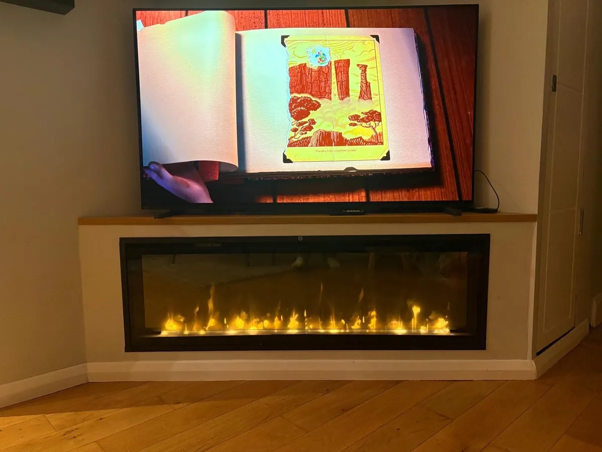 Dimplex Ignite 50 electric fireplace - Image 1