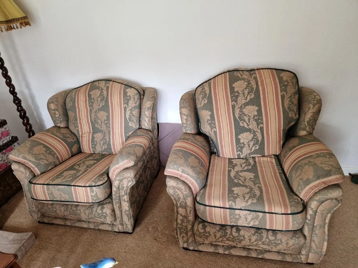 couch - Image 3