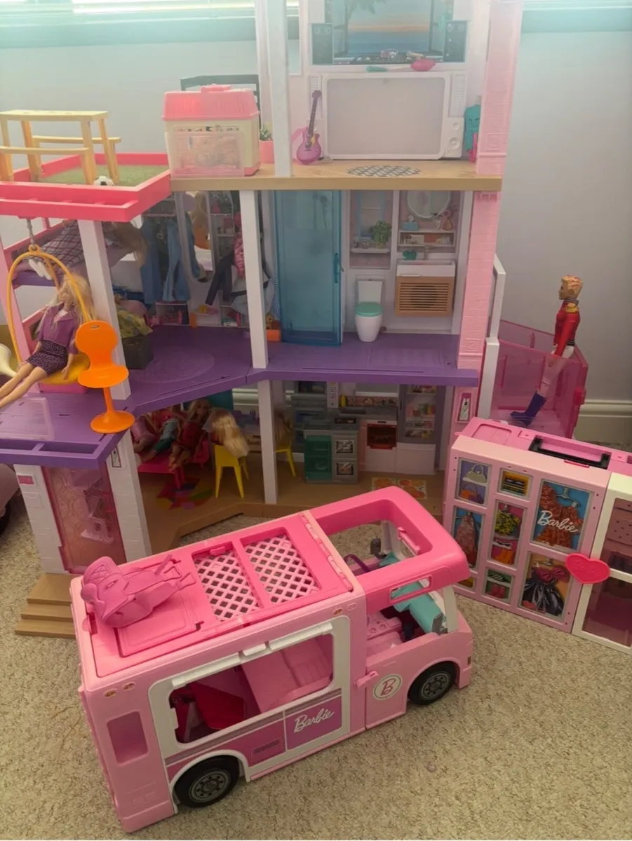 Barbie Dream house and Camper - Image 1