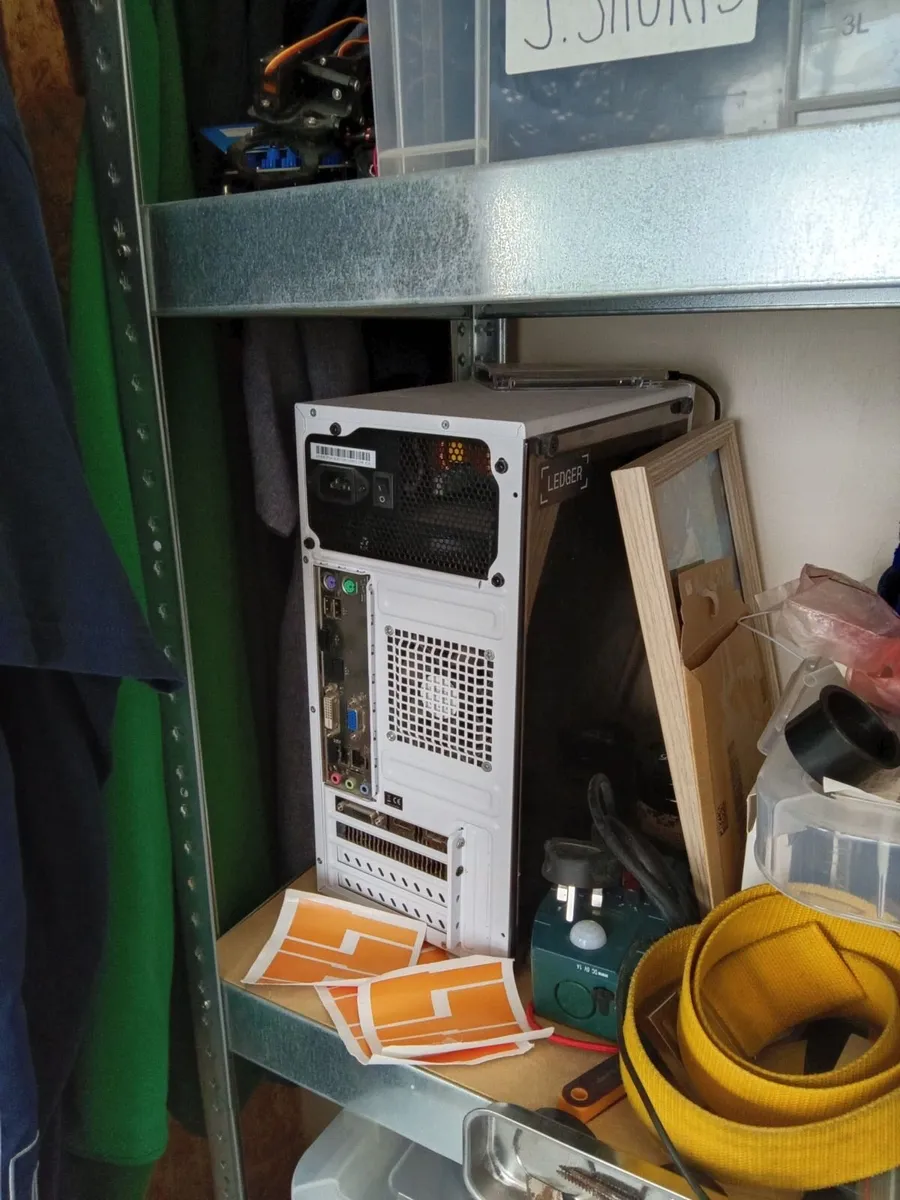 Custom desktop LINUX PC (privacy/security focused) - Image 3