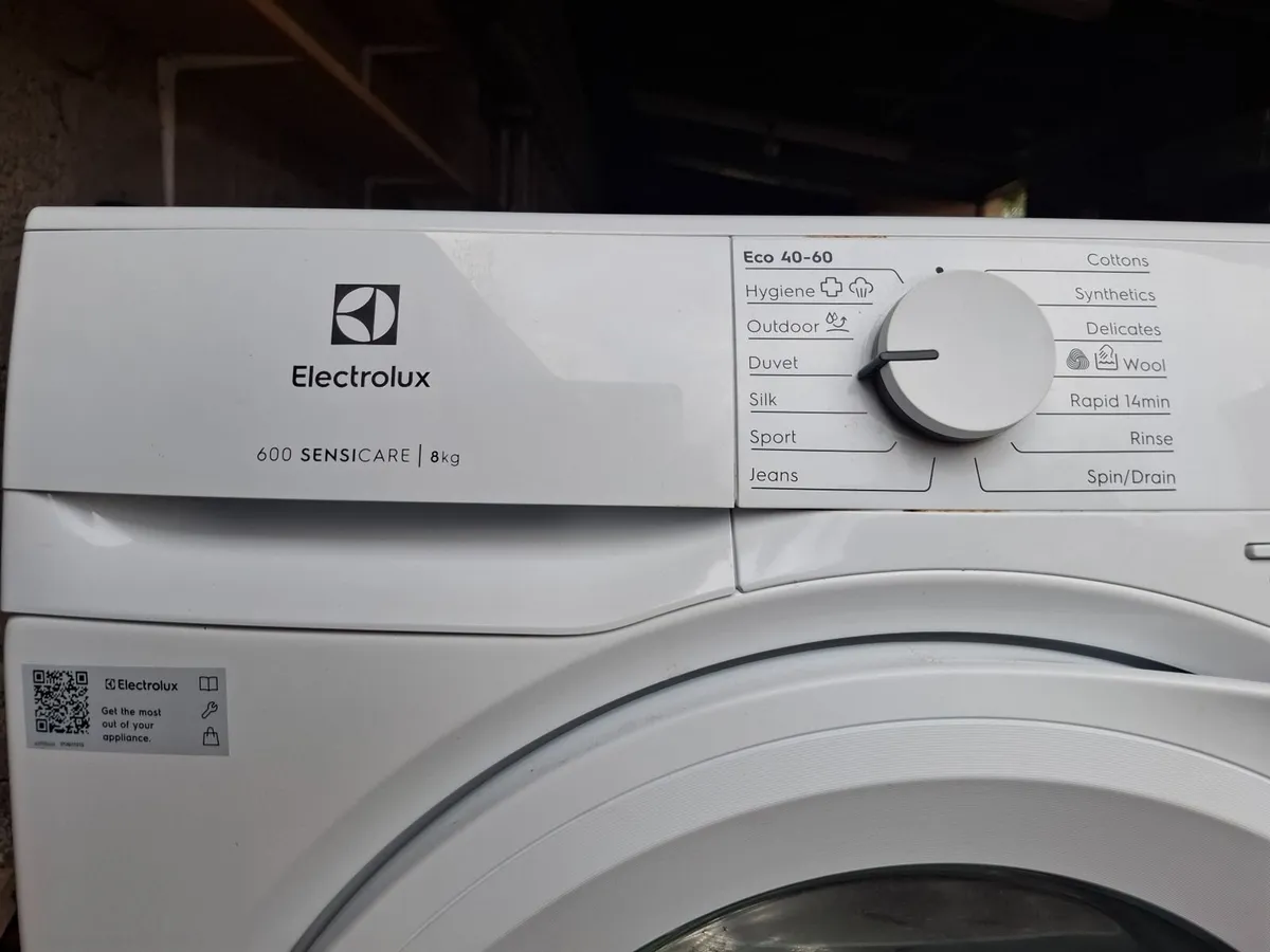 Washing machine - Image 1