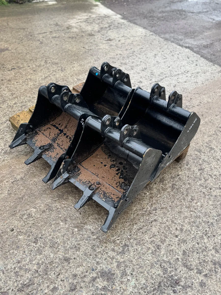 New 17” Yanmar Buckets for 30mm pins - Image 1