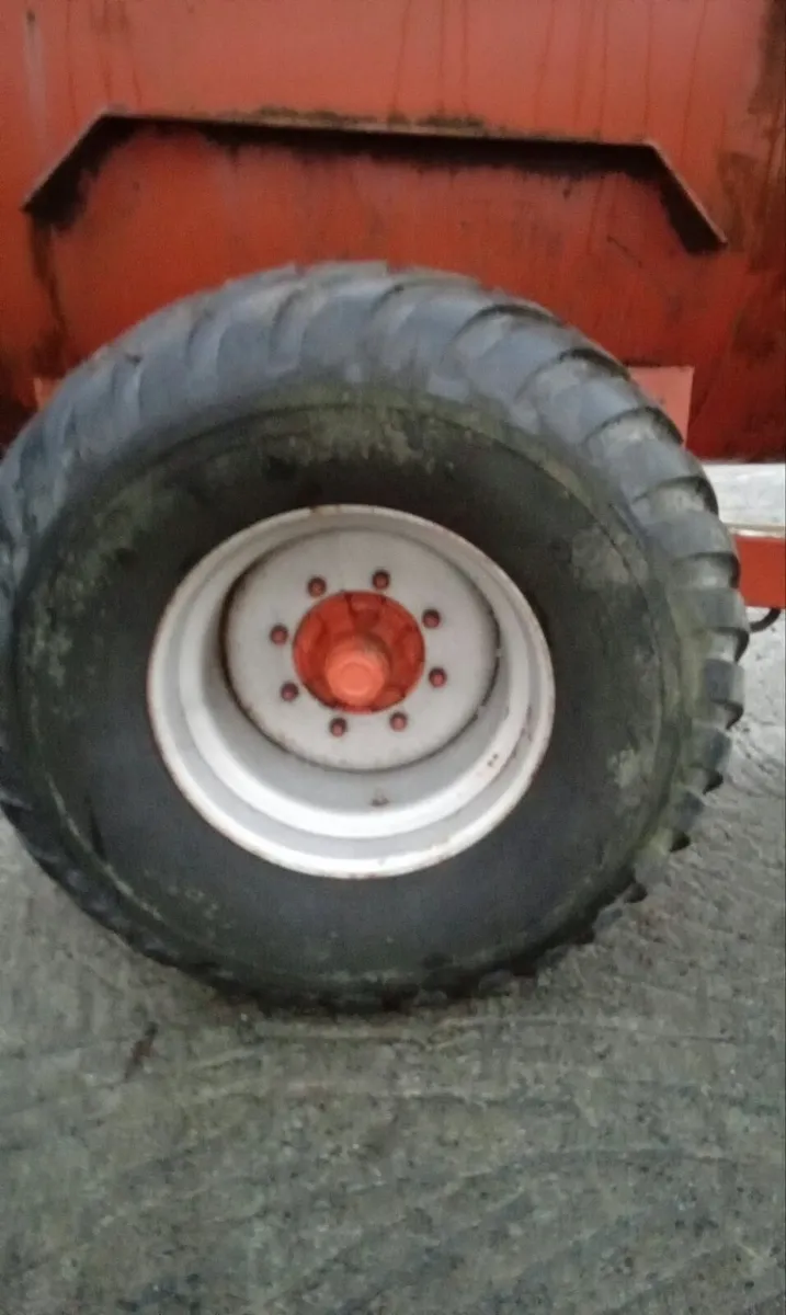 Slurry tanker - Image 3