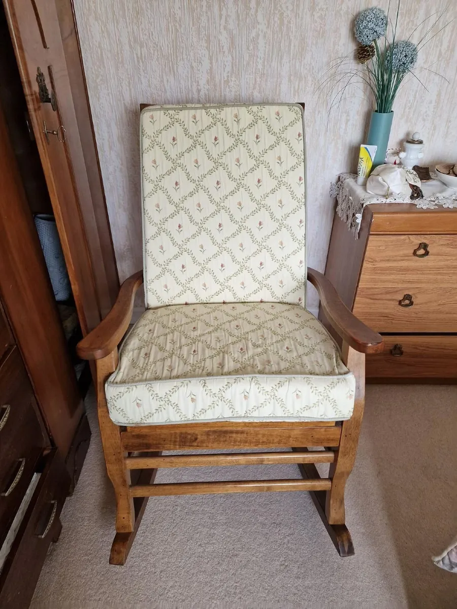 Rocking chair - Image 2