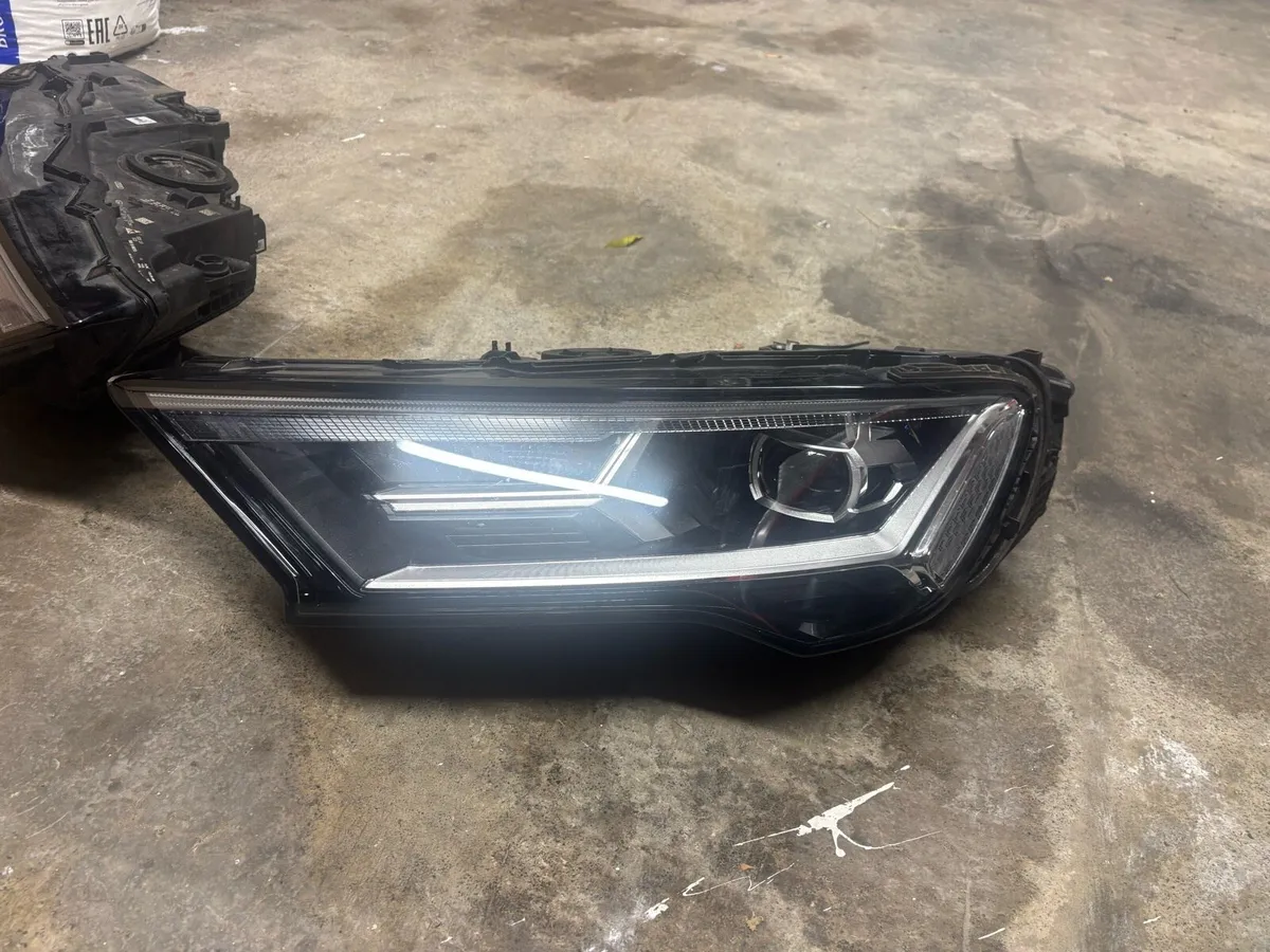 Audi q7 led headlights - Image 1