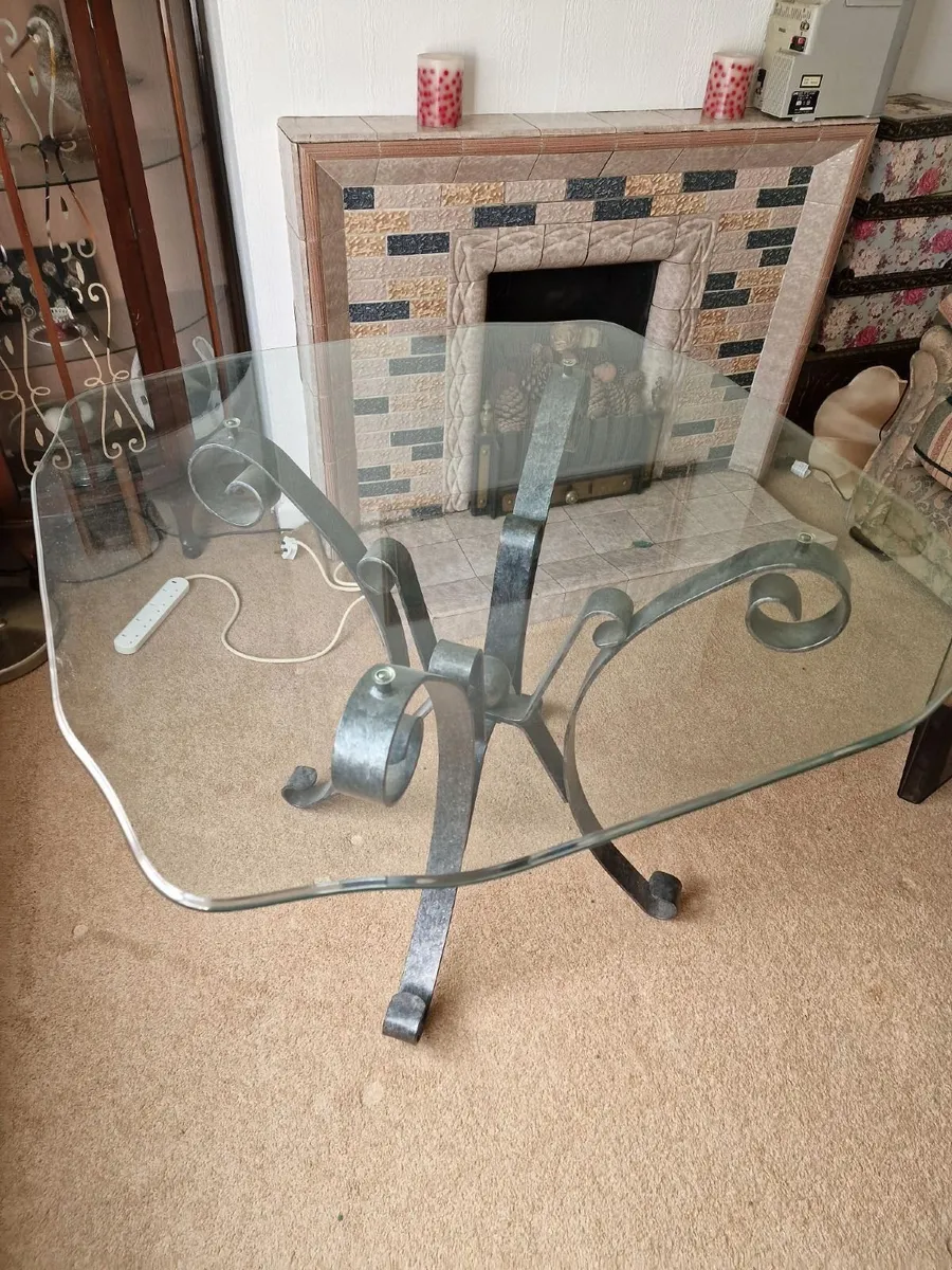 Conservatory Table and Chairs - Image 2