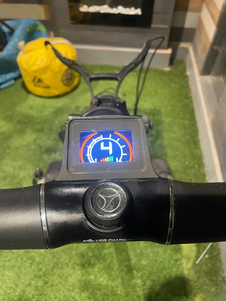 Motocaddy M1 - Image 2