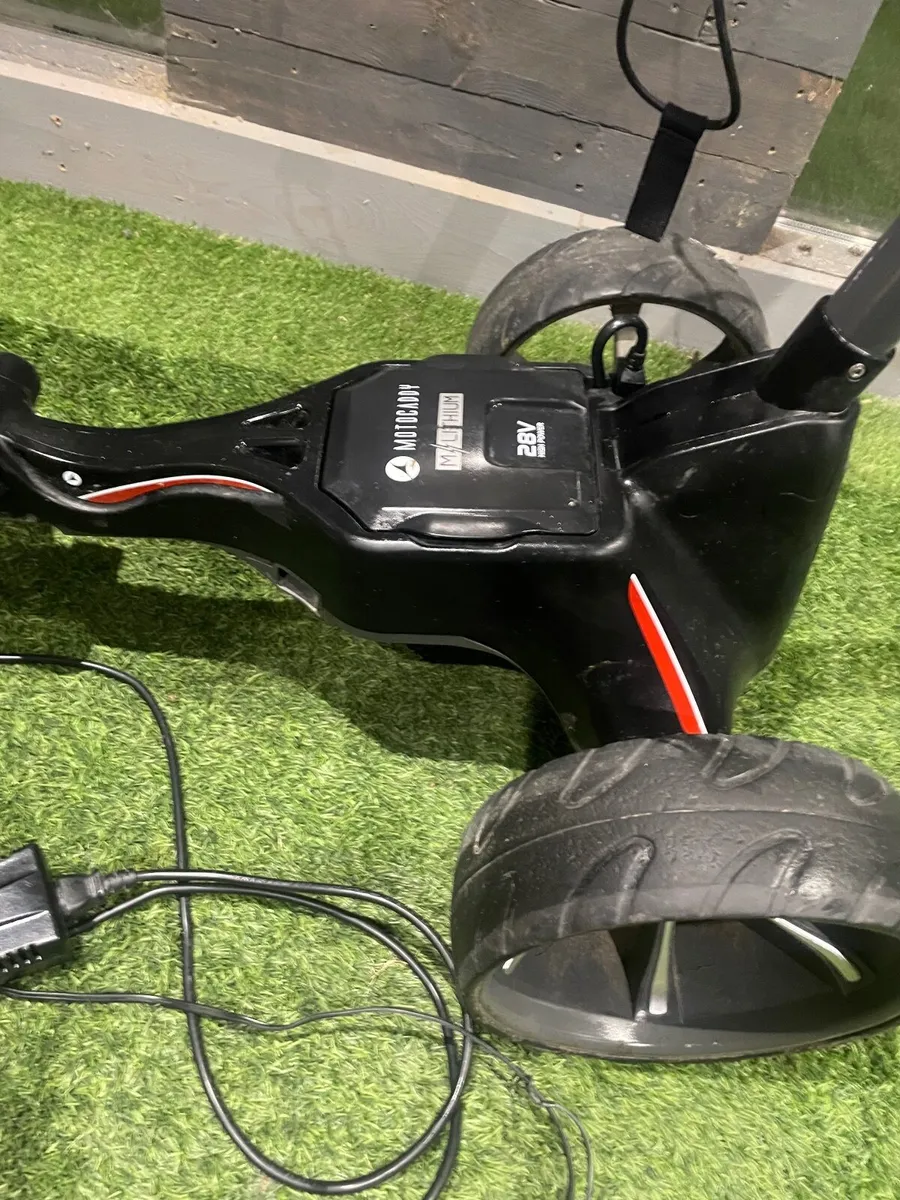 Motocaddy M1 - Image 1