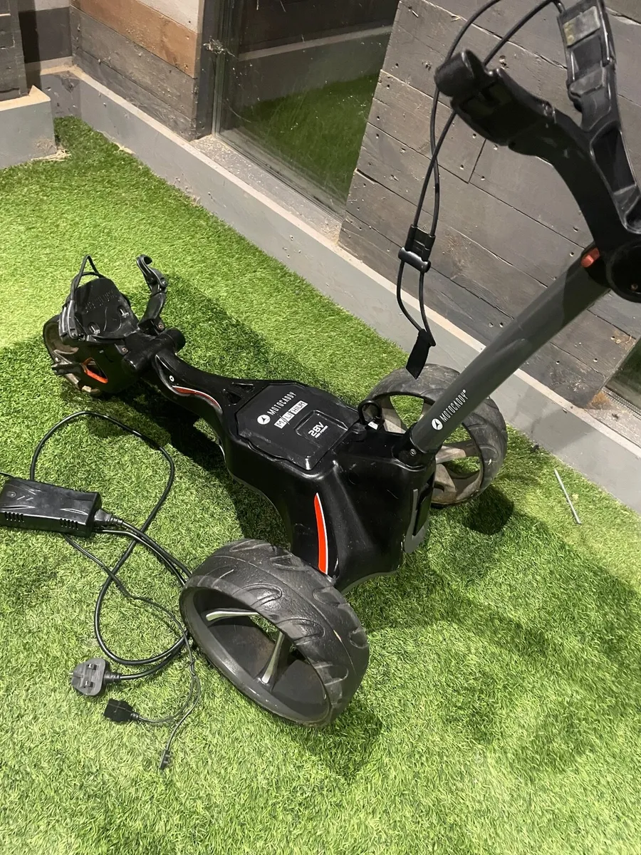 Motocaddy M1 - Image 4