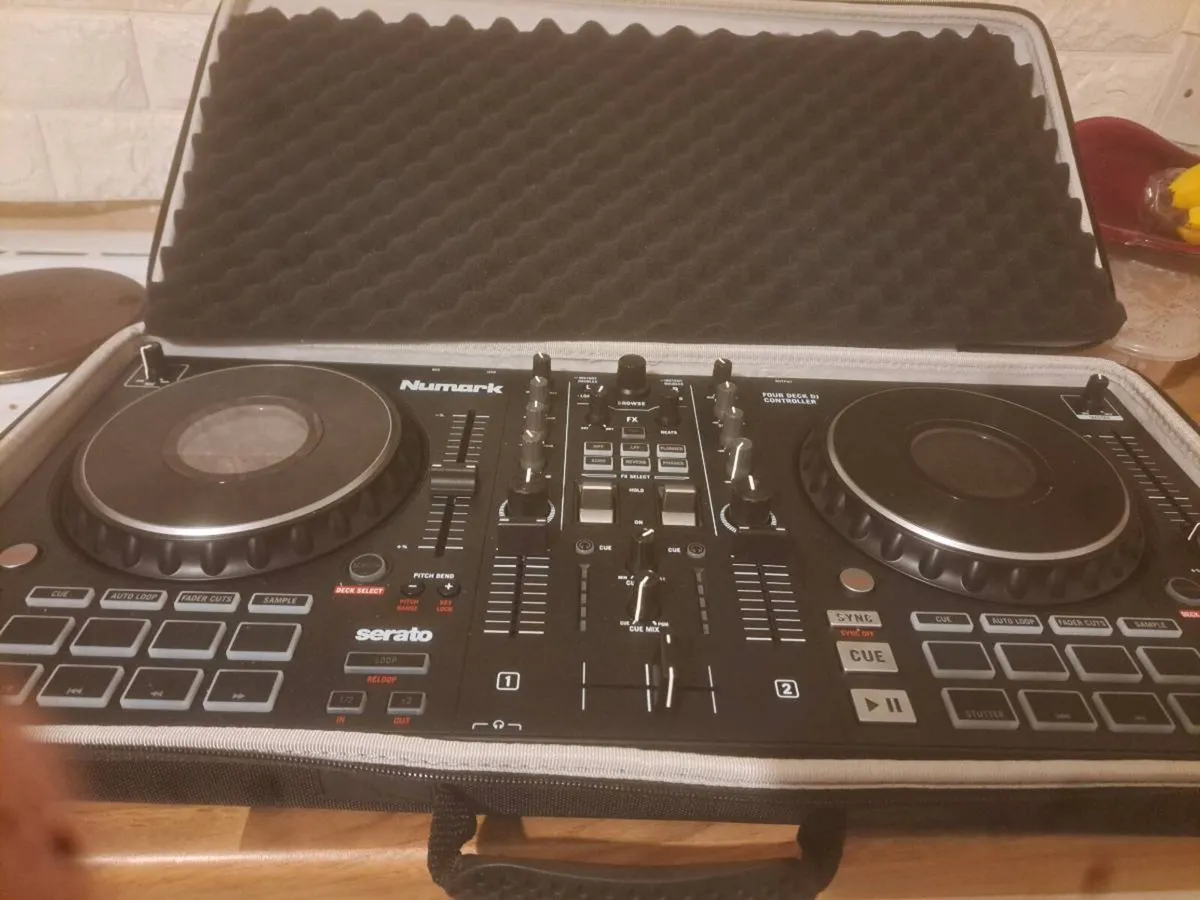 Numark mixtrack platinum fx - Image 1